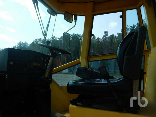 รถบด CA602D รถบด CA602D