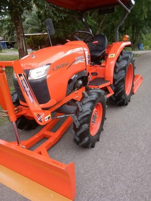 รถไถคูโบต้า L3608SP (4wd) รถสวยเกรดเอ สีเดิม100\%ค่ะ สภาพหล่อมากๆๆ #ใช้งานน้อยเพียง419 ชม. ดันหน้า(ใหม่)➕หางตัดหญ้าขนาด1.30(ใหม่) #เล่มทะเบียนพร้อมโอนค่ะ #จัดส่งทั่วไทย รถไถคูโบต้า L3608SP (4wd) รถสวยเกรดเอ สีเดิม100\%ค่ะ สภาพหล่อมากๆๆ #ใช้งานน้อยเพียง419 ชม. ดันหน้า(ใหม่)➕หางตัดหญ้าขนาด1.30(ใหม่) #เล่มทะเบียนพร้อมโอนค่ะ #จัดส่งทั่วไทย