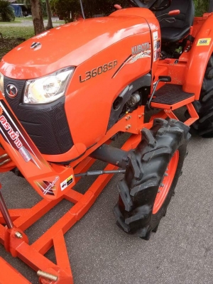 รถไถคูโบต้า L3608SP (4wd) รถสวยเกรดเอ สีเดิม100\%ค่ะ สภาพหล่อมากๆๆ #ใช้งานน้อยเพียง419 ชม. ดันหน้า(ใหม่)➕หางตัดหญ้าขนาด1.30(ใหม่) #เล่มทะเบียนพร้อมโอนค่ะ #จัดส่งทั่วไทย รถไถคูโบต้า L3608SP (4wd) รถสวยเกรดเอ สีเดิม100\%ค่ะ สภาพหล่อมากๆๆ #ใช้งานน้อยเพียง419 ชม. ดันหน้า(ใหม่)➕หางตัดหญ้าขนาด1.30(ใหม่) #เล่มทะเบียนพร้อมโอนค่ะ #จัดส่งทั่วไทย