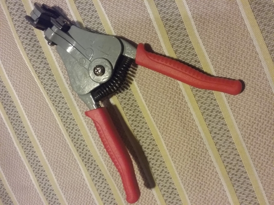 คีมปลอกสายไฟ Apex Made in Japan