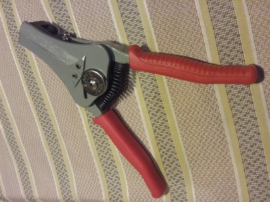 คีมปลอกสายไฟ Apex Made in Japan