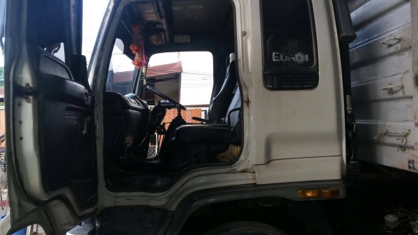 ขาย อีซูสุ เดก้า 270 ปี 45 ดั้มสามมิตร ขาย อีซูสุ เดก้า 270 ปี 45 ดั้มสามมิตร