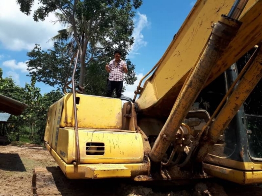 ขายด่วนแบคโฮ