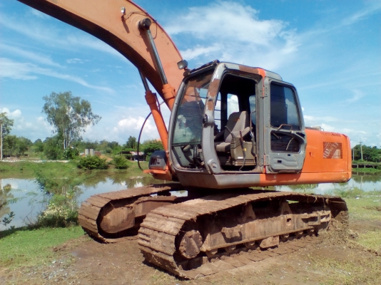 HITACHI ZX 200 รถพร้อมใช้ เครื่องดี ช่วงล่างแน่น เอกสารเล่มทะเบียนพร้อมโอน