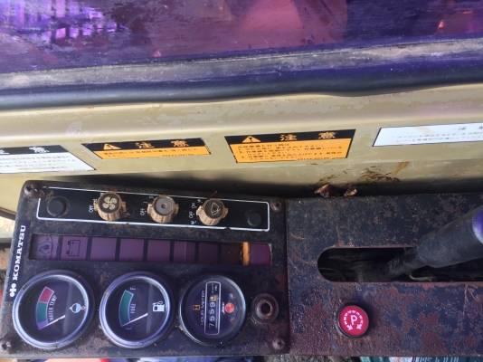 ขายรถแมคKomatsuรุ่น5PC60ใช้งาน7559ชั่วโมง ขายรถแมคKomatsuรุ่น5PC60ใช้งาน7559ชั่วโมง