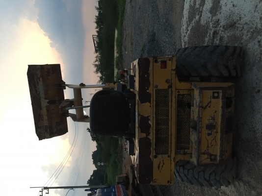 ขายรถตักล้อยางKomatsu เอวอ่อนรุ่นWA30-2 ขายรถตักล้อยางKomatsu เอวอ่อนรุ่นWA30-2