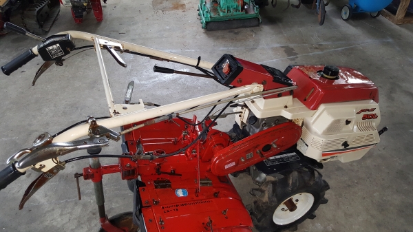 รถพรวนดิน สาดยกร่อง 5 แรง ใบตีดินสวยๆๆ รหัสสินค้า C2 - 13 พร้อมใช้งาน