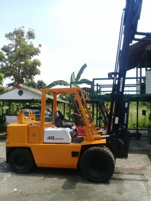 +++ ขายโฟล์คลิฟท์ KOMATSU FG45 ขนาด 4.5 ตัน เครื่องยนต์เบนซิน แก๊ส เสา 4 เมตร เกียร์ธรรมดา งา 1,200 มม. ล้อหน้าคู่ ยางตัน (รถนอก ครับ) +++ ขายโฟล์คลิฟท์ KOMATSU FG45 ขนาด 4.5 ตัน เครื่องยนต์เบนซิน แก๊ส เสา 4 เมตร เกียร์ธรรมดา งา 1,200 มม. ล้อหน้าคู่ ยางตัน (รถนอก ครับ)