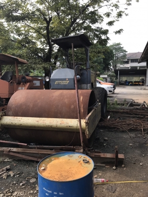 ขายด่วน รถบด 10ตันสั่นสะเทือน 2เพลา. เครืองดี อุปกรน์พร้อม มีทะเบียน พร้อมโอน ขาย520000