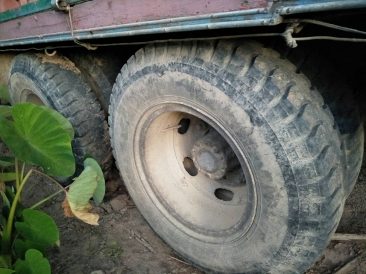 ขายสิบล้อหัวยาว