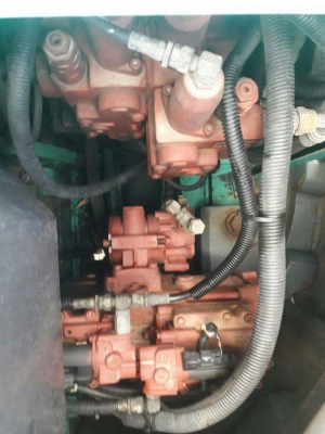 ขายKOBELCO SK135SR  -1  YY02  เก่าญี่ปุ่นแท้  มาใหม่  สภาพสวย  เดิมๆๆ  มีลายแย๊ก ลองระบบได้ทุกวัน  โทร 089-3818694  ดวงนภา