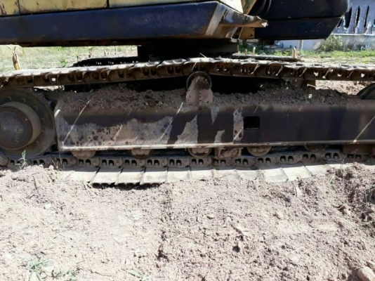 ขาย 250,000 KOBELCO sk 60-2 เครื่องดี ปั้มแรง เอวแน่น ช่วงล่างดี แต่บูมอามมีรอยปะดาม รถอยู่ ชลบุรี 090-772-3710 090-772-3708