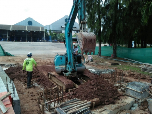 รถแบคโฮ Kobelco sk45 สภาพดีครับ เปลี่ยนเครื่องเป็น kubota รถแบคโฮ Kobelco sk45 สภาพดีครับ เปลี่ยนเครื่องเป็น kubota