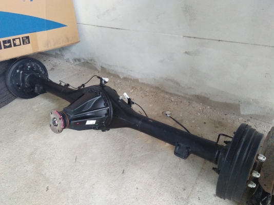 ขายเพลาเดิมรีโว่2.8 ปี  2017 ใหม่ ไม่เคยผ่านการใช้งาน ราคาต่อรองกันได้