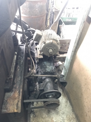 ขายเครื่องกลึง 12ฟุต 6ฟุต แท่นอัด100ตัน 350,000 ครับ