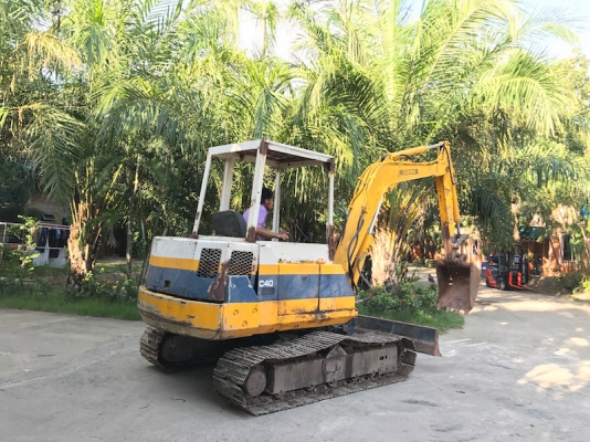 KOMATSU PC40-6 คอนโทลดี ปั้มแรง แน่นๆ สวยเดิมจากญี่ปุ่น100\% ทำงานสมบูรณ์ทุกระบบ รับรองไม่ผิดหวัง 265,000 เท่านั้น!!