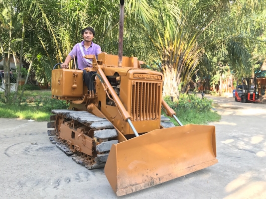 ขาย รถแทรคเตอร์ตีนตะขาบ KOMATSU D10S สภาพเดิมๆจากญี่ปุ่นยังไม่เคยใช้งานในไทย 99,000 เท่านั้น!!