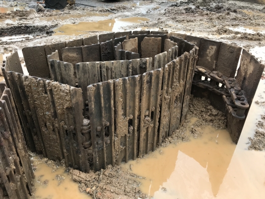 ขายโซ่พร้อมแผ่น ใส่ KOMATSU PC 200-5,6,7,8