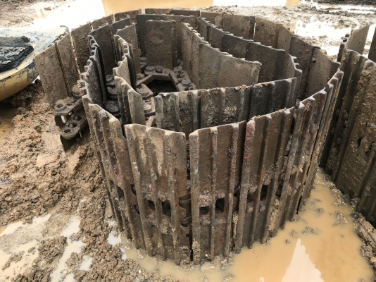 ขายโซ่พร้อมแผ่น ใส่ KOMATSU PC 200-5,6,7,8