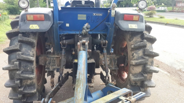 ขายรถไถยูโร 55 แรง 2 เพลา พร้อมใบดันหน้ากับผานพรวน ขายรถไถยูโร 55 แรง 2 เพลา พร้อมใบดันหน้ากับผานพรวน