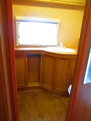 รถ CARAVAN FAIRWAY 460 TOP MODEL 2-3นอน นำเข้าจากUK