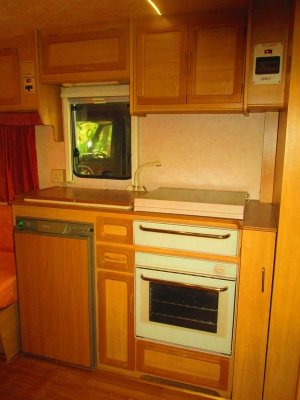 รถ CARAVAN FAIRWAY 460 TOP MODEL 2-3นอน นำเข้าจากUK