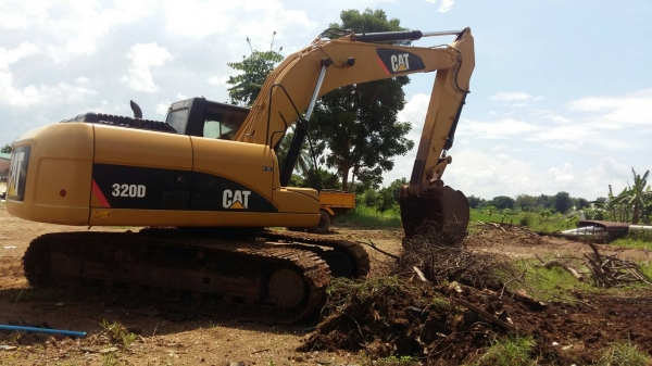 ขายด่วนรถแบคโฮ  CAT320D รถทำงานได้ 8550 ชั่วโมง เอกสารเล่มทะเบียน