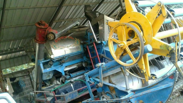 ขายรถเกี่ยวข้าวไทยเจริญ HO7Dเทอร์โบว์ช่วงล่าง10เพลาใหญ่ อุ้ม2.5ตัน ช่วงล่างดี ขายรถเกี่ยวข้าวไทยเจริญ HO7Dเทอร์โบว์ช่วงล่าง10เพลาใหญ่ อุ้ม2.5ตัน ช่วงล่างดี