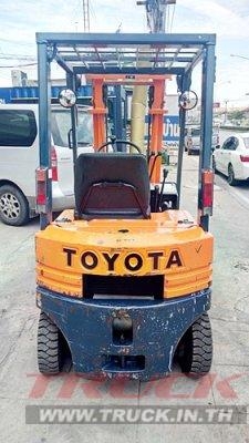 ขายรถยกโตโยต้า 1 ตัน รุ่น5 เครื่องเบนซิน กระบอกคู่ เสาสูง 3 เมตร พวงมาลัยเพาเว่อร์  สีเดิมจากนอก นำเข้าจากญี่ปุ่น ใช้งานได้ทันที ราคา120000