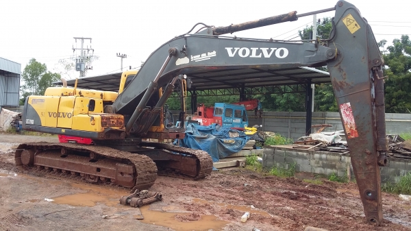 ขายรถแม็กโค / VOLVO 210