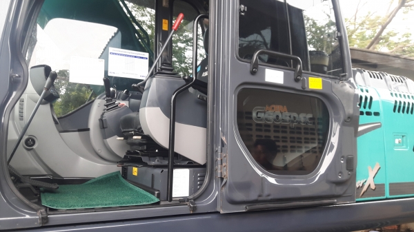 ขายKOBELCO SK200-8 SUPER - X 5000 ช.ม. ขายKOBELCO SK200-8 SUPER - X 5000 ช.ม.