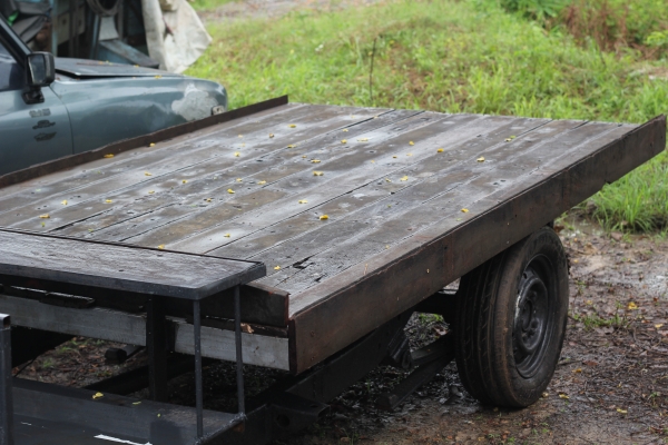 อีแต๋นกระบะไม้พื้นเรียบสวยๆ อีแต๋นกระบะไม้พื้นเรียบสวยๆ