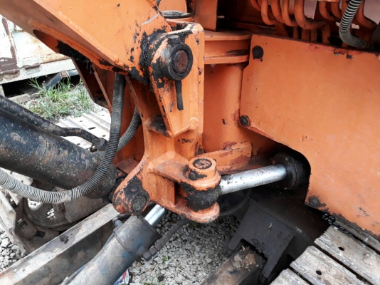 ขายด่วนแบคโฮเล็ก สภาพพร้อมใช้งาน เครื่องดี ปั้มดี ตัวเดินดี เอวแน่น โซ่เต็ม