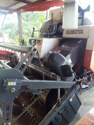 ขายรถเกี่ยวข้าวคูโบต้าDC95พลัสปี58ทำงาน520ชม.ช่วงล่างดีสภาพเดิมสวยพร้อมทำงาน