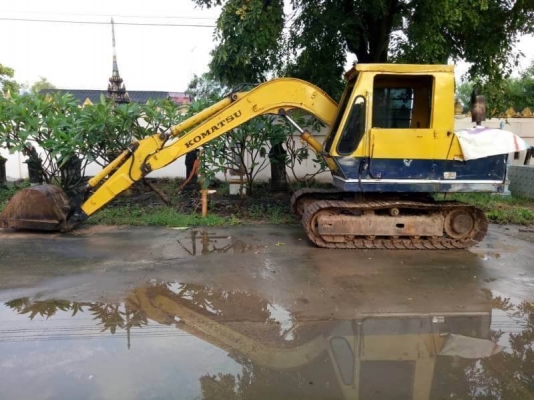 ขาย 195,000 บาท   KOMATSU PC. 60-2เครื่องดี  ปั้มดี โช่หนา  เอกสารชื้อขาย  รถอยู่ จ.ร้อยเอ็ด. โทร&amp;ไอดีไลน์ 0610710295