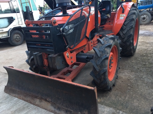 ขาย 395.000บาท รถไถคูโบต้า M7040. รถสวยเดิมๆมือเดียวสภาพดีใช้งานมาน้อย ไม่มีเยิ้ม เล่มทะเบียนพร้อมโอน