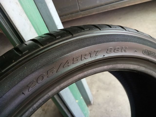 เศษยาง aurora ขอบ 17 205 45 ปี16 เศษยาง aurora ขอบ 17 205 45 ปี16