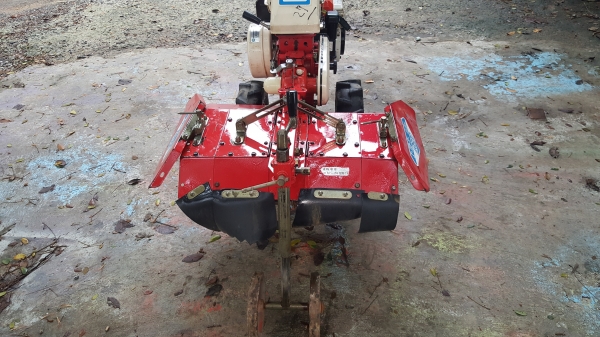 รถพรวนดิน ยกร่องสาดดิน 6 แรงพร่อมใช้งาน สอบถามได้ต่อรองได้ขายได้ขาย รหัสสินค้า  C2  - 14