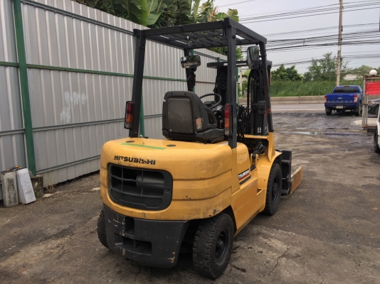 ขายรถนอกนำเข้า MITSUBISHI FD25 ยก 2.5 ตัน 4 เมตร เสาเข้าตู้ ดีเซลเกียร์ธรรมดา เครื่องเกียร์ดีมากๆๆ 290,000 บาท 094-426-7888 จะเด็ด