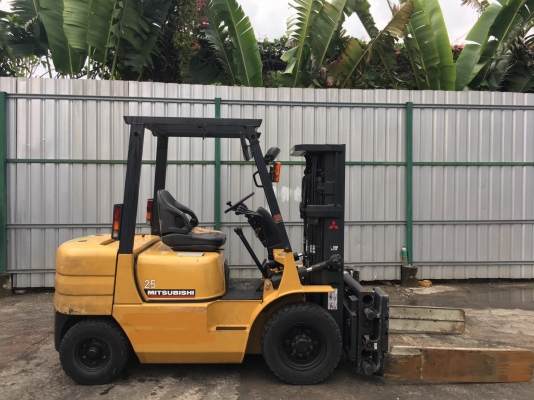 ขายรถนอกนำเข้า MITSUBISHI FD25 ยก 2.5 ตัน 4 เมตร เสาเข้าตู้ ดีเซลเกียร์ธรรมดา เครื่องเกียร์ดีมากๆๆ 290,000 บาท 094-426-7888 จะเด็ด