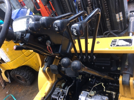 ขายรถนอกนำเข้า MITSUBISHI FD25 ยก 2.5 ตัน 4 เมตร เสาเข้าตู้ ดีเซลเกียร์ธรรมดา เครื่องเกียร์ดีมากๆๆ 290,000 บาท 094-426-7888 จะเด็ด