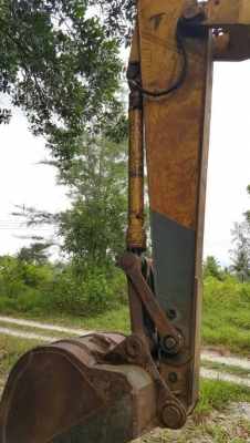 โคมัตสุ PC200-5 คอลโทรลยาว ราคา 280,000 บาท คอลโทรลสั้น 380,000 บาท ไม่มีเอกสารไม่มีไฟฟ้า รถภาคใต้