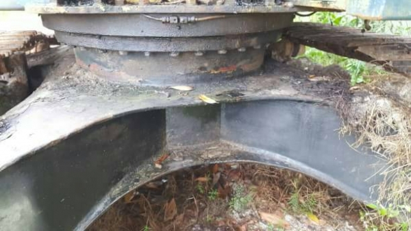 โคมัตสุ PC200-5 คอลโทรลยาว ราคา 280,000 บาท คอลโทรลสั้น 380,000 บาท ไม่มีเอกสารไม่มีไฟฟ้า รถภาคใต้