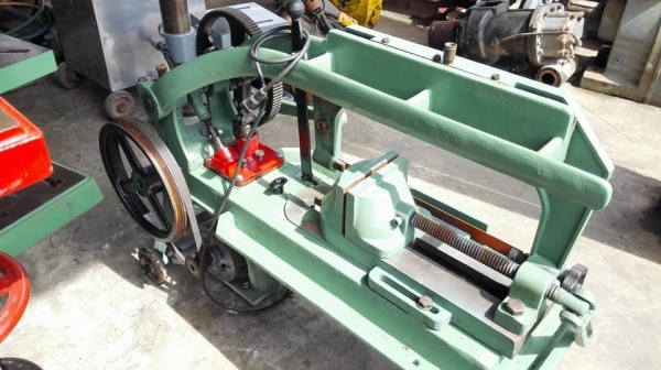 ** SOLD ** เลื่อยตัดเหล็ก HERO 14" รุ่นท้อปฐานถาดมีปั้มน้ำ มอเตอร์ Mitsu 1/3 hp 220v พร้อมใช้ ** SOLD ** เลื่อยตัดเหล็ก HERO 14" รุ่นท้อปฐานถาดมีปั้มน้ำ มอเตอร์ Mitsu 1/3 hp 220v พร้อมใช้