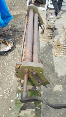 ** SOLD ** แท่นม้วนมือหมุน ขนาด 750 มม ลูกกลิ้ง 2" ของประมูลราชการ พร้อมใช้ ** SOLD ** แท่นม้วนมือหมุน ขนาด 750 มม ลูกกลิ้ง 2" ของประมูลราชการ พร้อมใช้