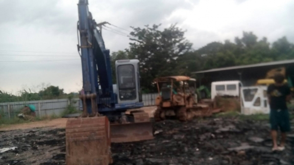 โคมัตสุ Pc 128 เก่านอกญี่ปุ่นมีเก๋งมีแอร์ ราคา 850,000 บาท รถกรุงเทพฯ 087-2637446 ตำนาน