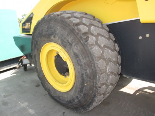 รถบดสั่นสะเทือน 25 ตัน (Vibration Roller 25 Ton ) ยี่ห้อ BOMAG รุ่น BW226DH-4 ซีเรียล 101584061002 ปี 2011 ชั่วโมงทำงาน 7335 ชั่วโมง