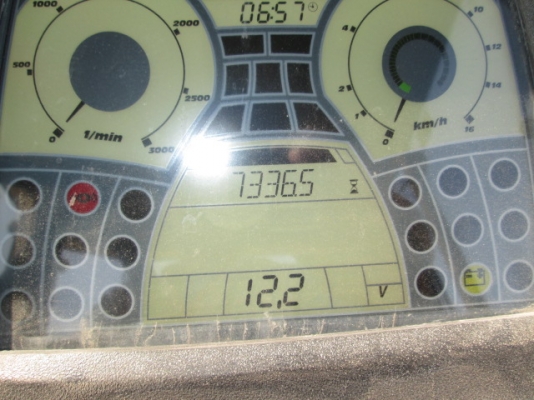 รถบดสั่นสะเทือน 25 ตัน (Vibration Roller 25 Ton ) ยี่ห้อ BOMAG รุ่น BW226DH-4 ซีเรียล 101584061002 ปี 2011 ชั่วโมงทำงาน 7335 ชั่วโมง