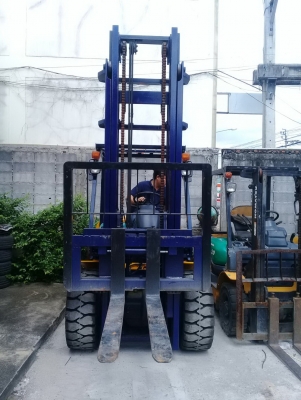 +++ ขายโฟล์คลิฟท์ KOMATSU FD40-7 ขนาด 4 ตัน เครื่องยนต์ดีเซล เสา 4.5 เมตร งาสไลด์ซ้าย + ขวา เกียร์ออโตเมติค ยางตัน +++ ขายโฟล์คลิฟท์ KOMATSU FD40-7 ขนาด 4 ตัน เครื่องยนต์ดีเซล เสา 4.5 เมตร งาสไลด์ซ้าย + ขวา เกียร์ออโตเมติค ยางตัน