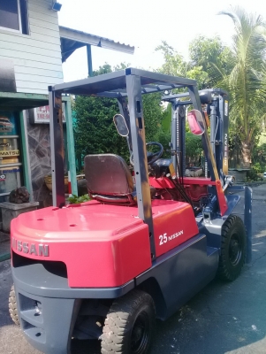 +++ ขายโฟล์คลิฟท์  NISSAN FG20  ขนาด  2  ตัน  เครื่องยนต์เบนซิน  แก๊ส  เสา  3  เมตร  เกียร์ธรรมดา  งา  1,070  มม.  ยางตันครับ